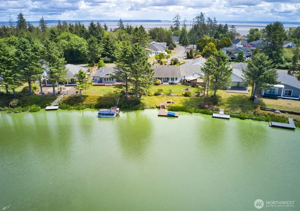 363 SE Eagle Nest Court Ocean Shores WA 98569