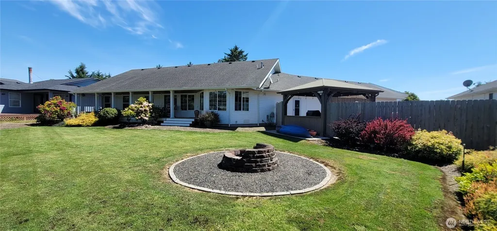 363 SE Eagle Nest Court Ocean Shores WA 98569