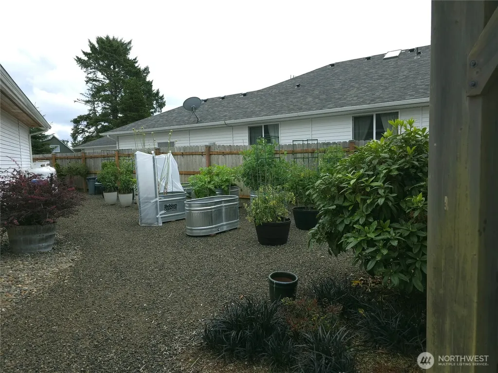 363 SE Eagle Nest Court Ocean Shores WA 98569