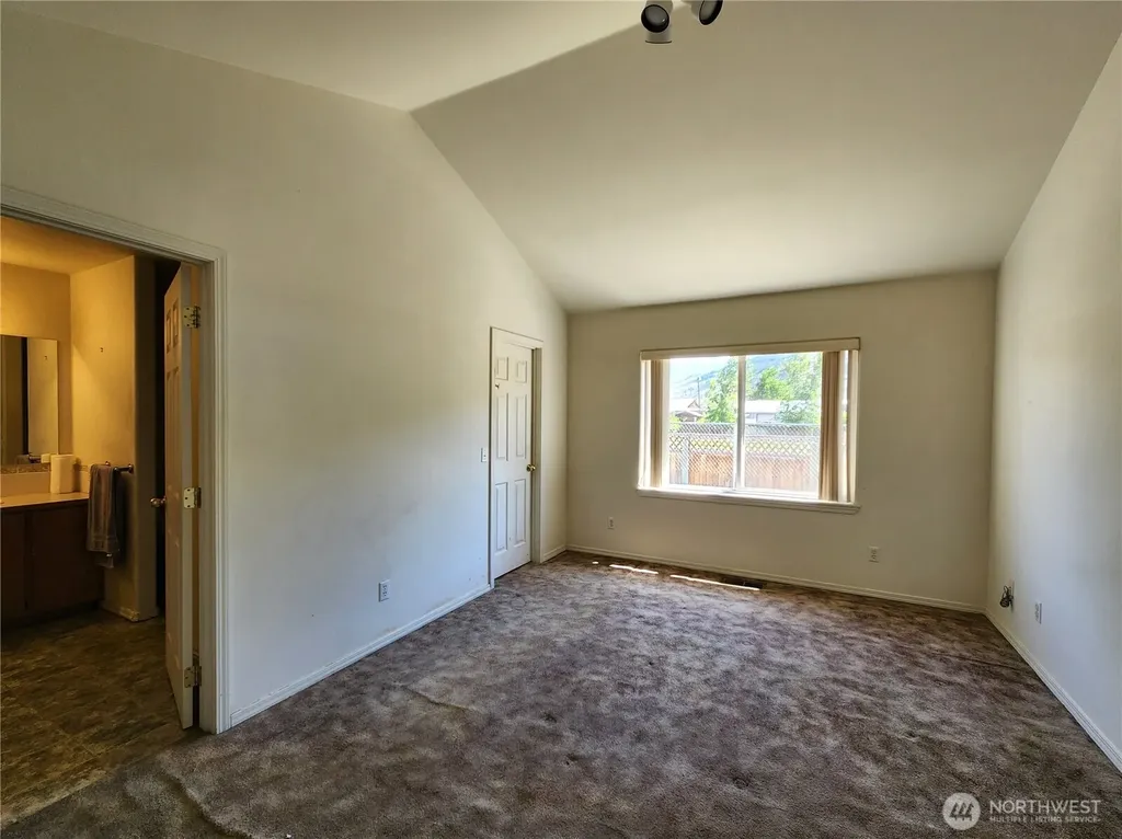 416 5th Avenue Oroville WA 98844