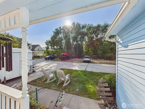416 5th Avenue Oroville WA 98844