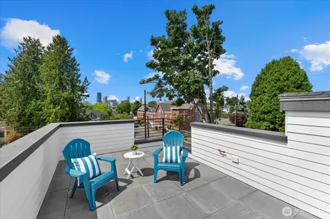 128 24th Avenue Seattle WA 98122