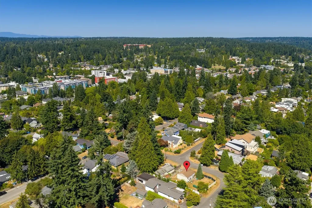 13757 39th Avenue NE Seattle WA 98125