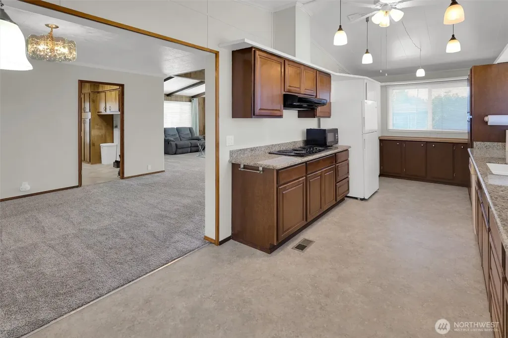 11436 SE 208th Street Kent WA 98031