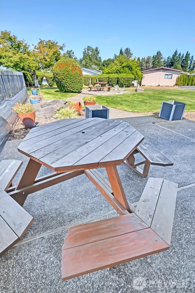 11436 SE 208th Street Kent WA 98031