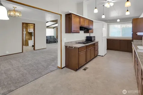 11436 SE 208th Street Kent WA 98031
