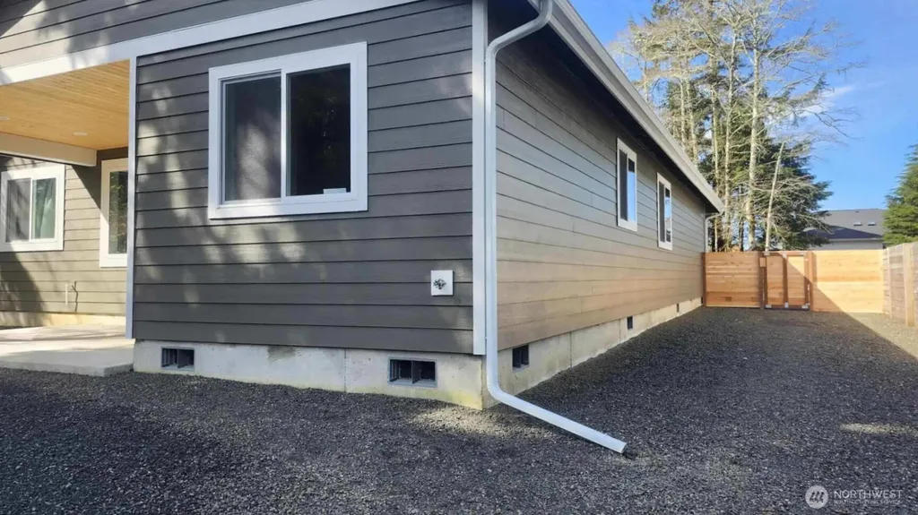 360 Lake View Loop NE Ocean Shores WA 98569