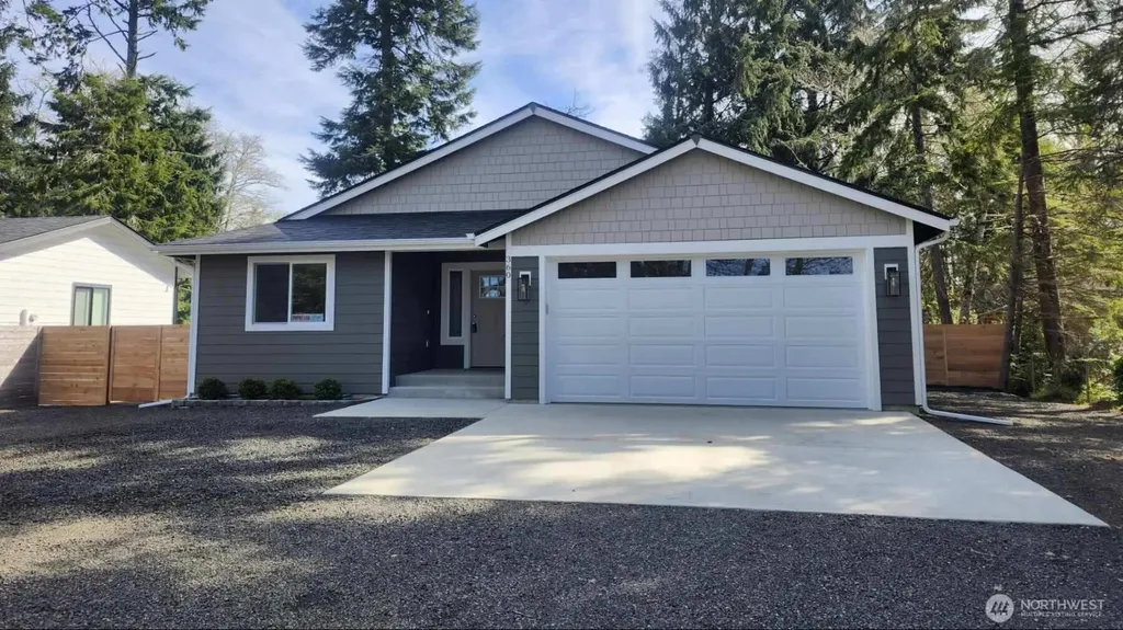 360 Lake View Loop NE Ocean Shores WA 98569