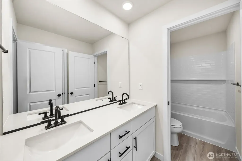 6001 Thornhill Avenue SW Port Orchard WA 98367