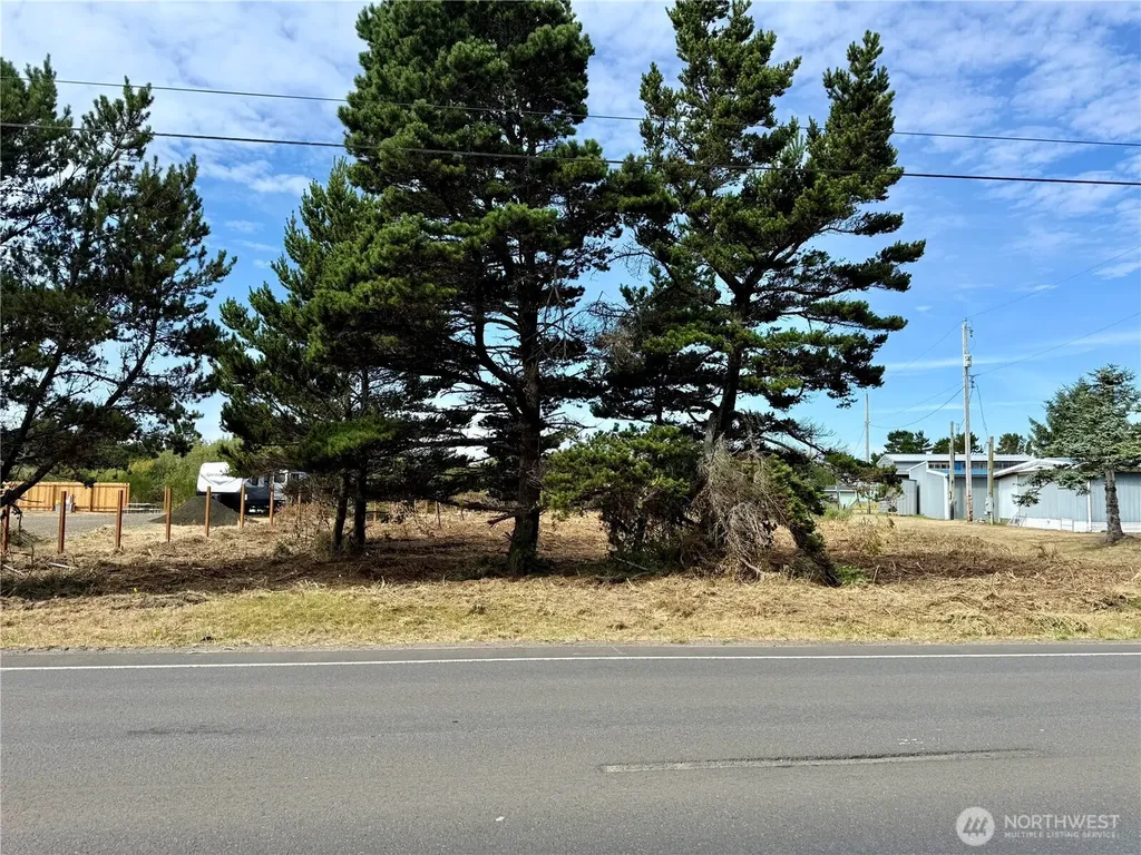 96 State Route 105 Grayland WA 98547