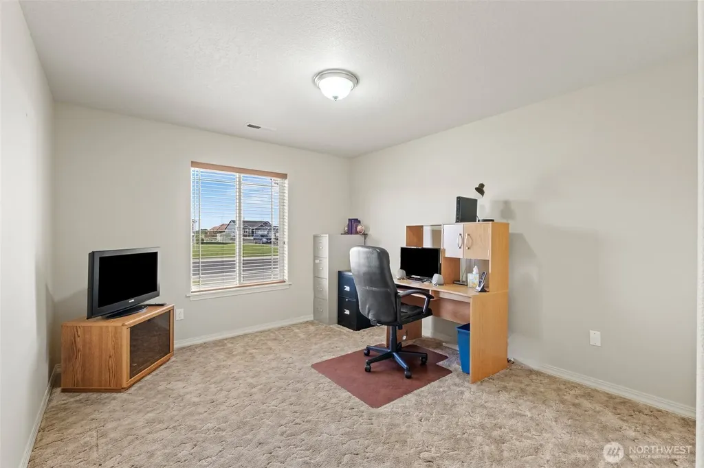 812 6th Avenue NE Ephrata WA 98823