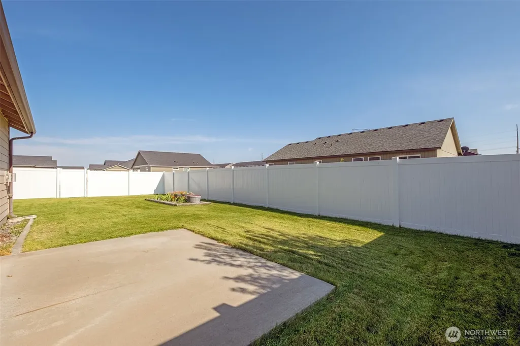 812 6th Avenue NE Ephrata WA 98823