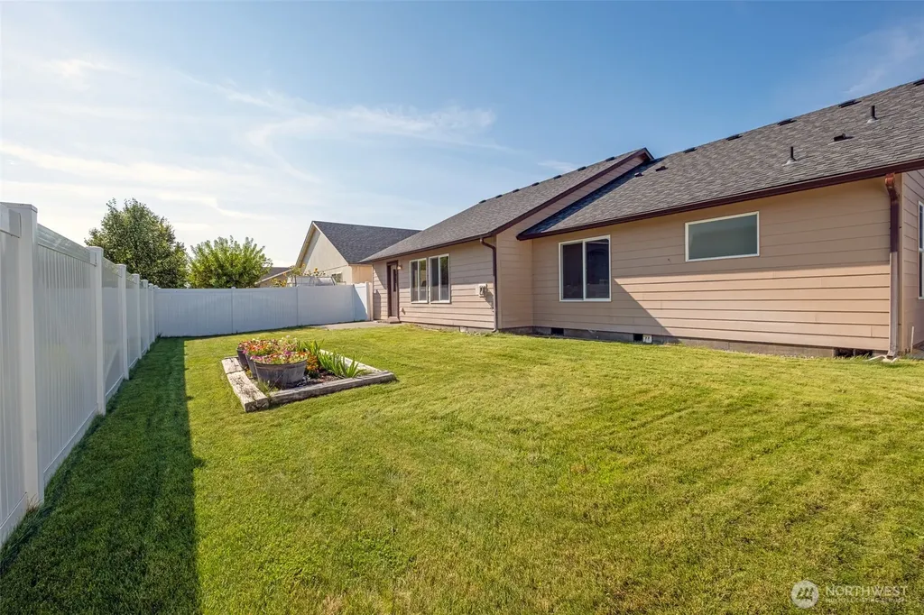 812 6th Avenue NE Ephrata WA 98823