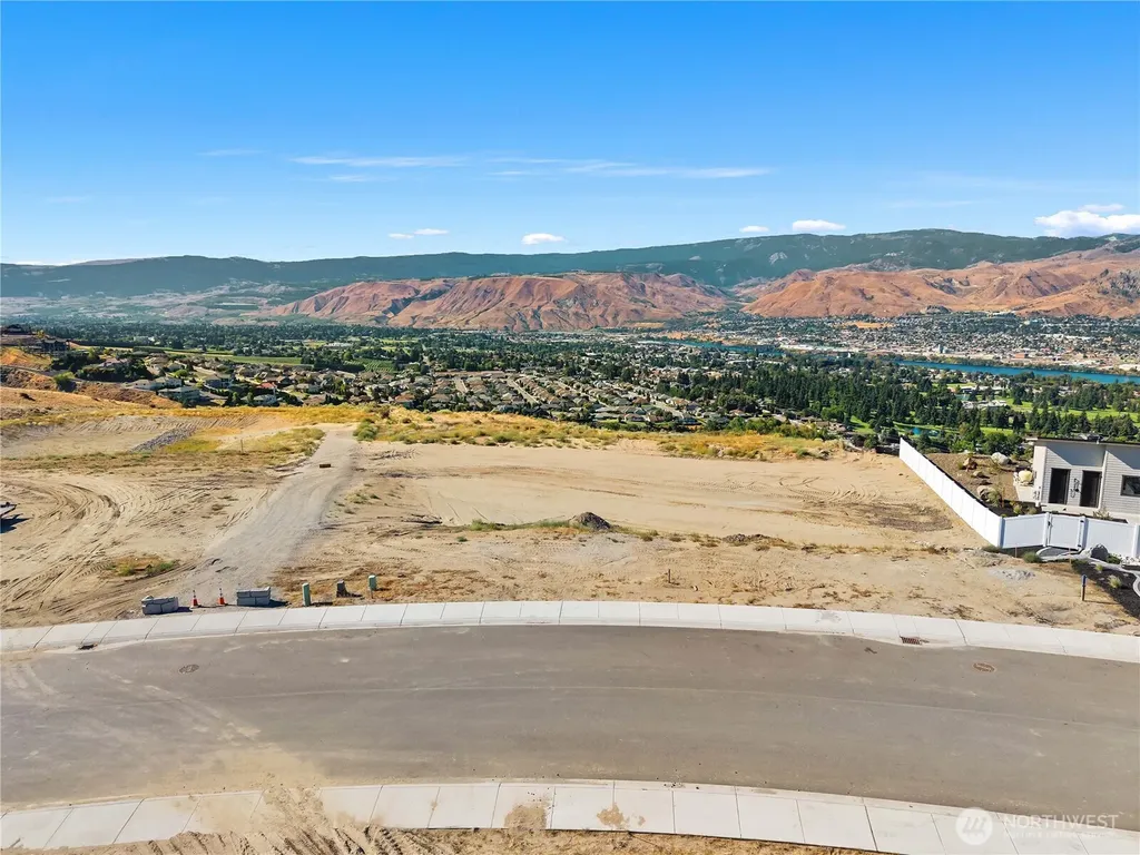 760 NE Tyler Place East Wenatchee WA 98802