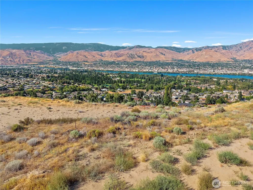 760 NE Tyler Place East Wenatchee WA 98802