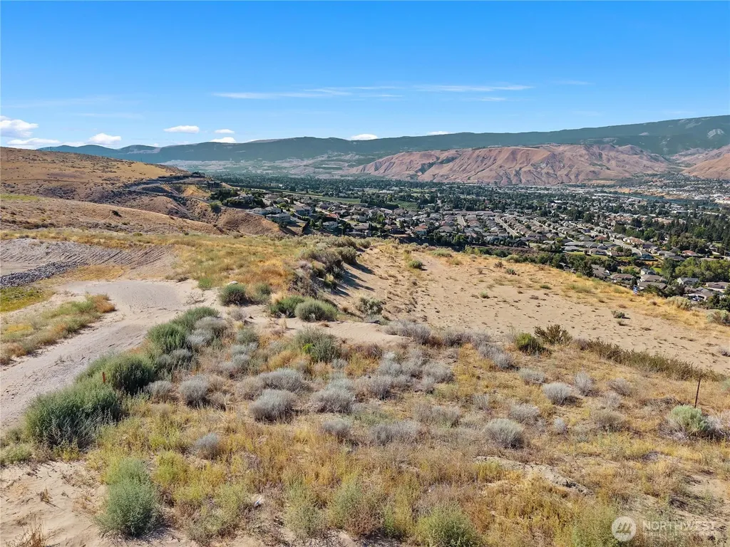 760 NE Tyler Place East Wenatchee WA 98802