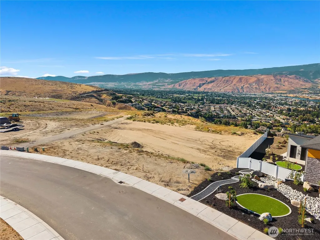 760 NE Tyler Place East Wenatchee WA 98802