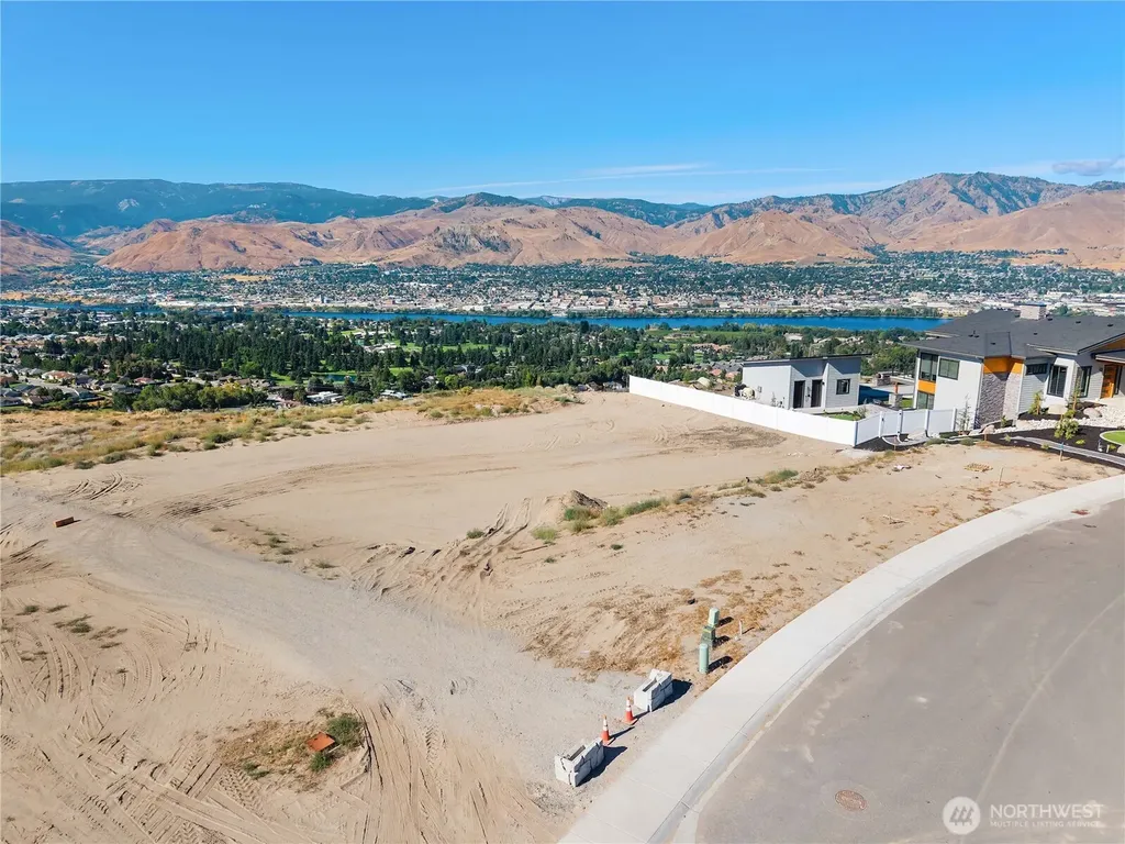 760 NE Tyler Place East Wenatchee WA 98802