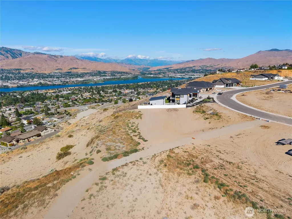 760 NE Tyler Place East Wenatchee WA 98802