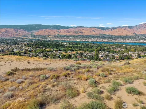 760 NE Tyler Place East Wenatchee WA 98802