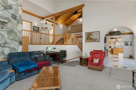 572 W Chewuch Rd (Barron Blvd) Winthrop WA 98862