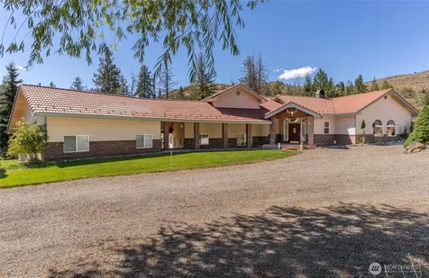 572 W Chewuch Rd (Barron Blvd) Winthrop WA 98862
