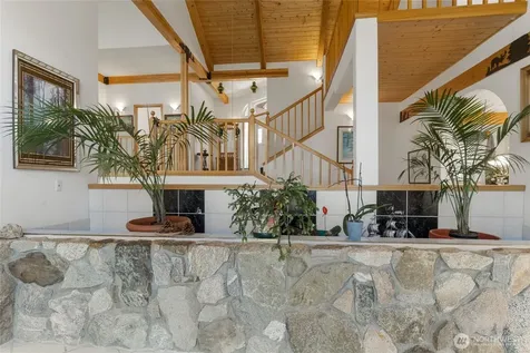 572 W Chewuch Rd (Barron Blvd) Winthrop WA 98862