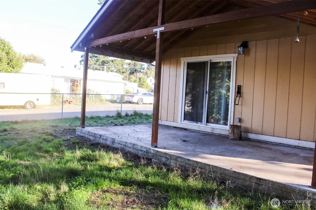1505 Division Street Shelton WA 98584