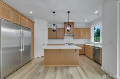16216 76th Avenue Ct E Puyallup WA 98375