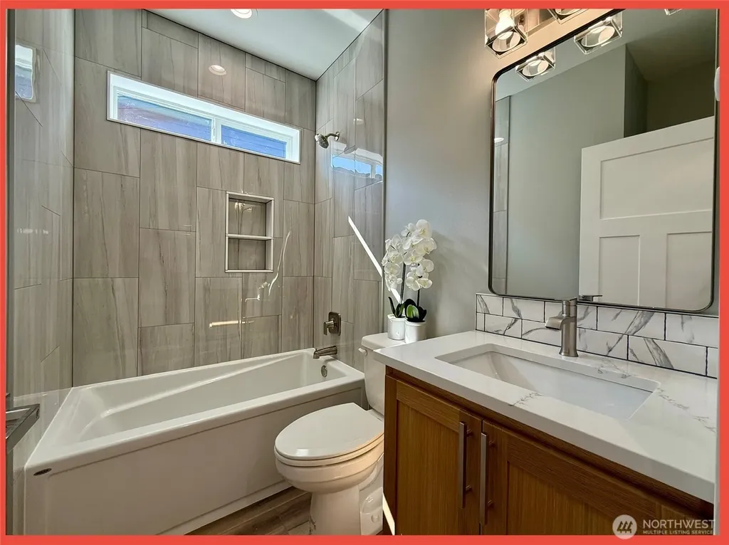 992 Alida Court SE Ocean Shores WA 98569