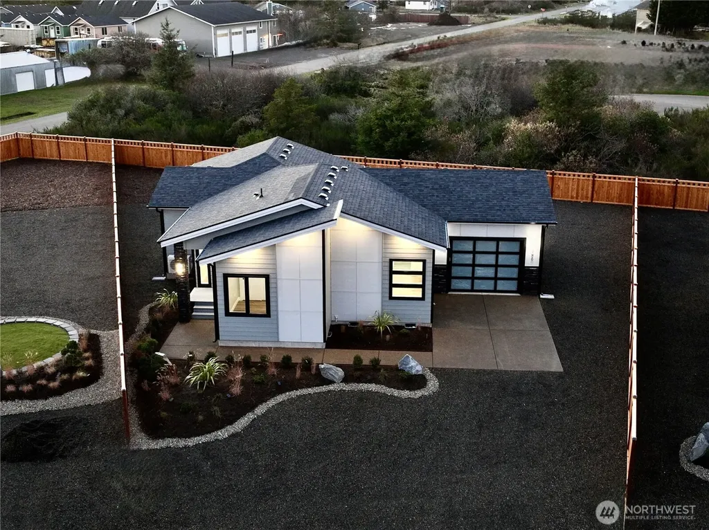 996 Alida Court SE Ocean Shores WA 98569