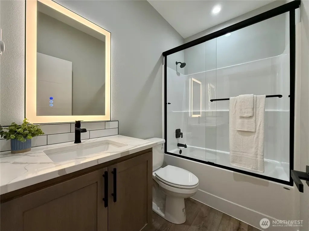 996 Alida Court SE Ocean Shores WA 98569