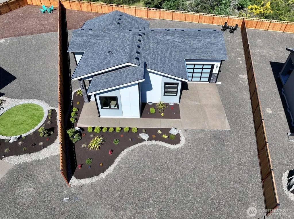 996 Alida Court SE Ocean Shores WA 98569