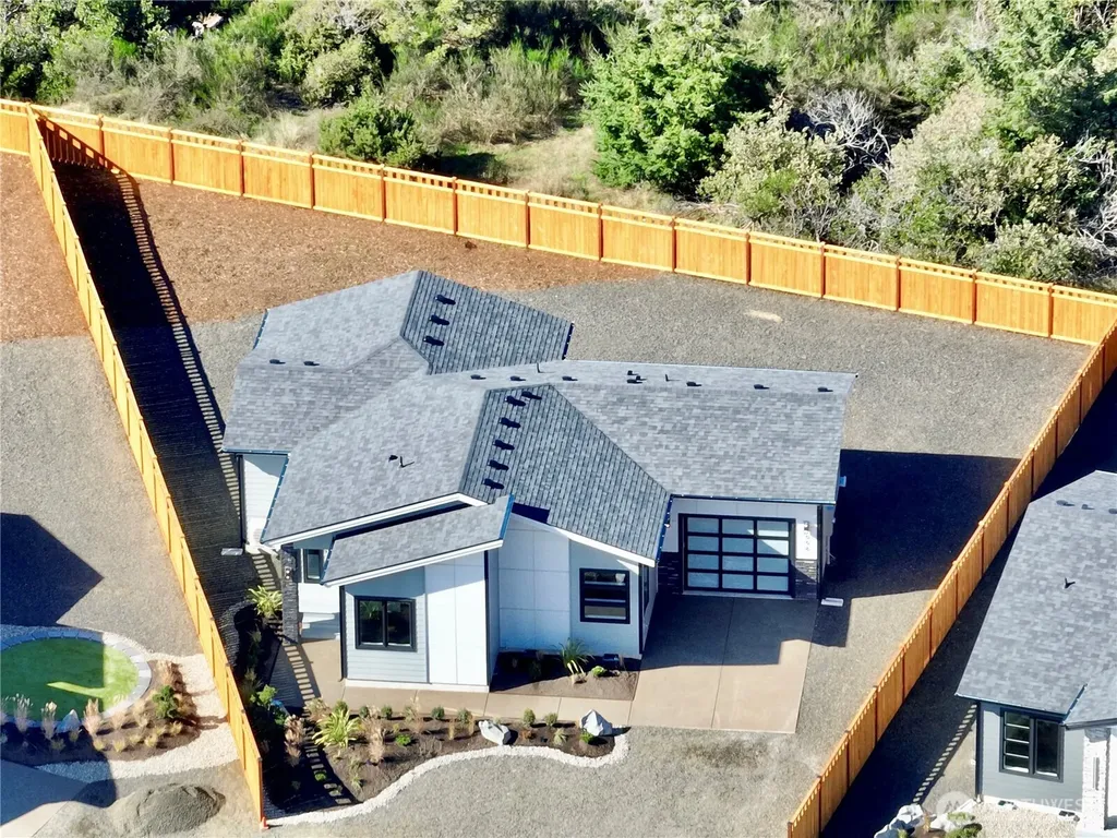 996 Alida Court SE Ocean Shores WA 98569