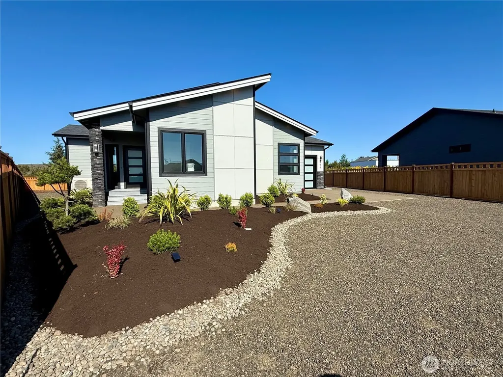 996 Alida Court SE Ocean Shores WA 98569