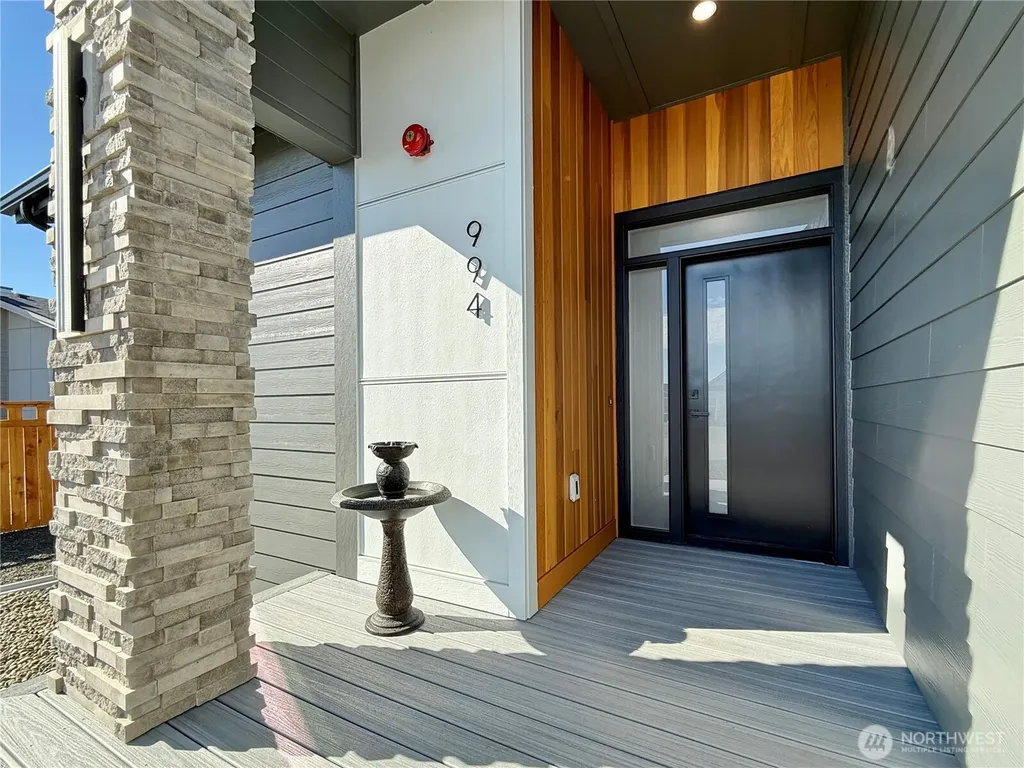 994 Alida Court SE Ocean Shores WA 98569