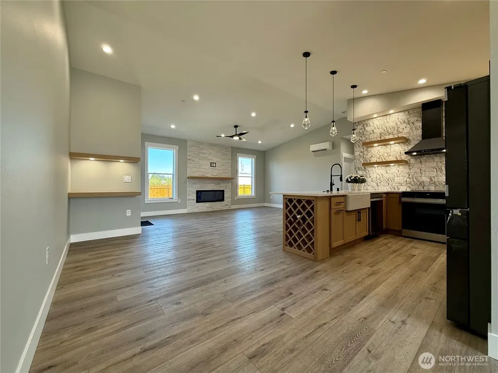994 Alida Court SE Ocean Shores WA 98569