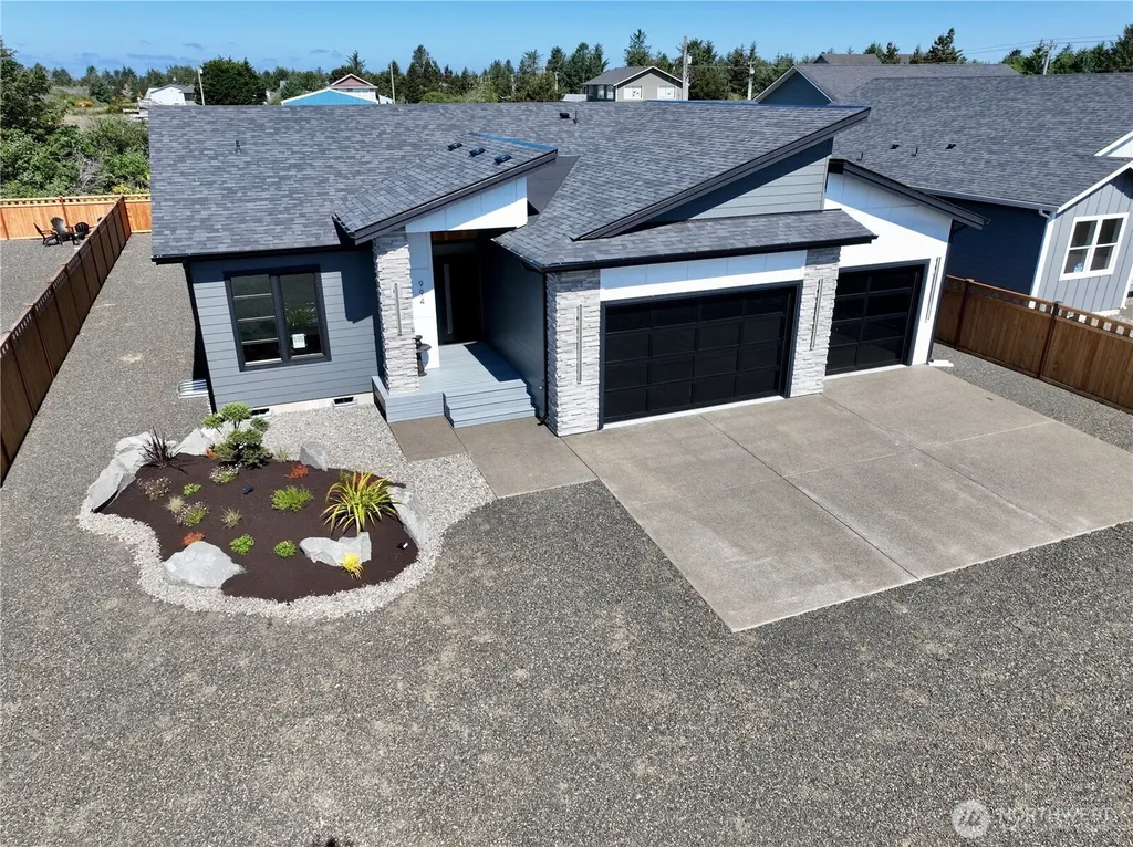 994 Alida Court SE Ocean Shores WA 98569