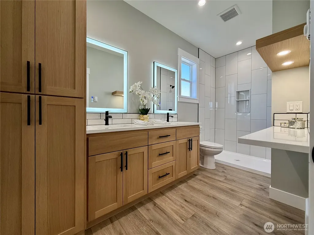 994 Alida Court SE Ocean Shores WA 98569