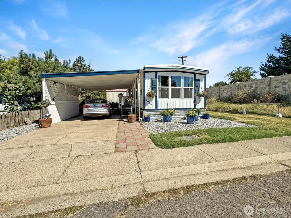 1019 NE Empire Street College Place WA 99324