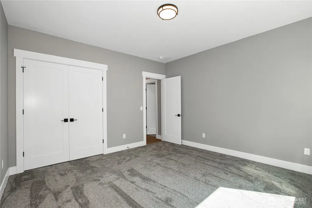 8908 Hunter Point NW Olympia WA 98502