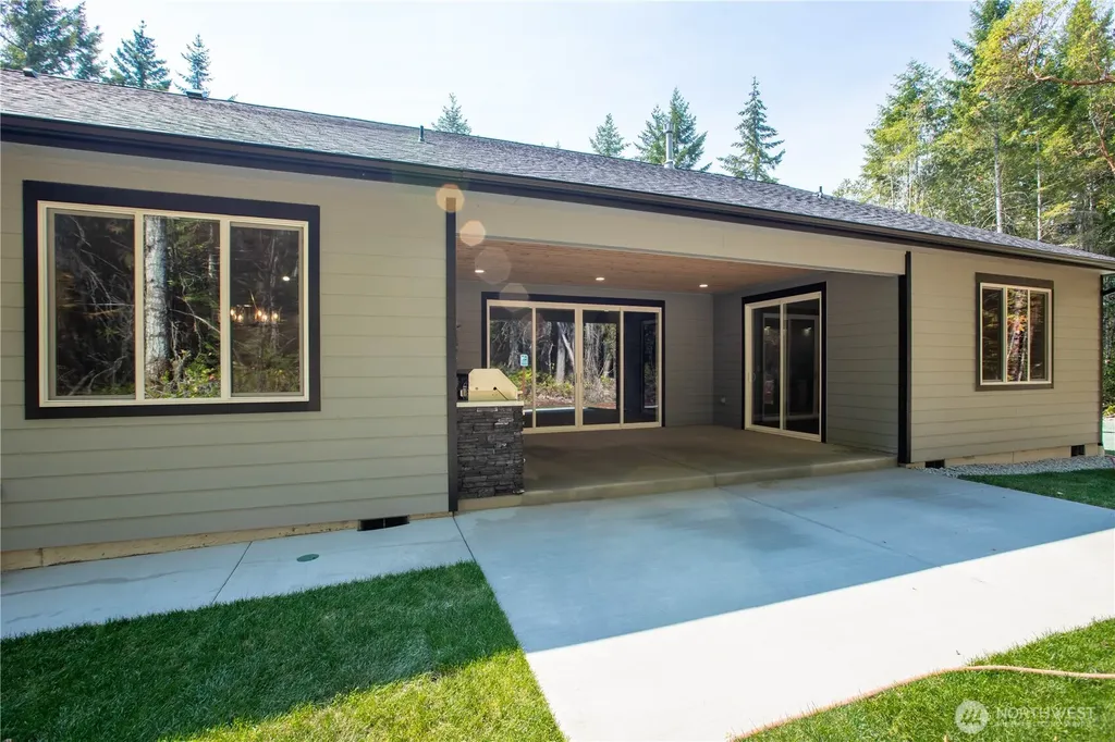 8908 Hunter Point NW Olympia WA 98502