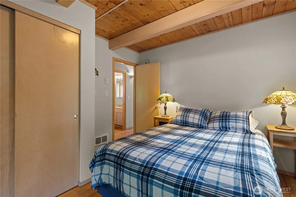 27525 W Lake Riley Road Arlington WA 98223