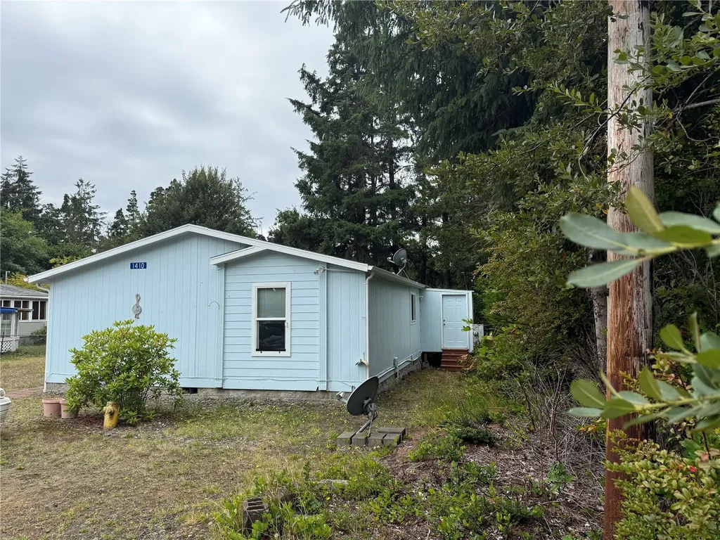 1410 304th Place Ocean Park WA 98640