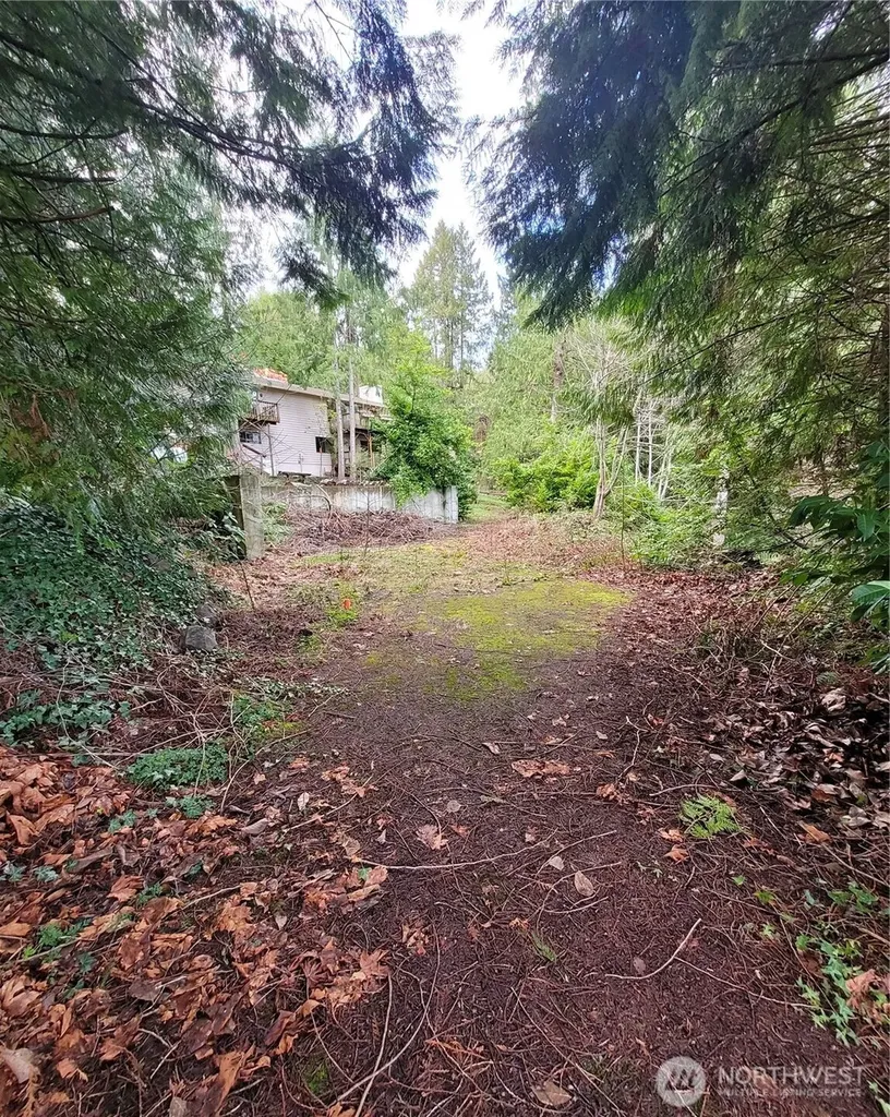 5062 NW El Camino Boulevard Bremerton WA 98312