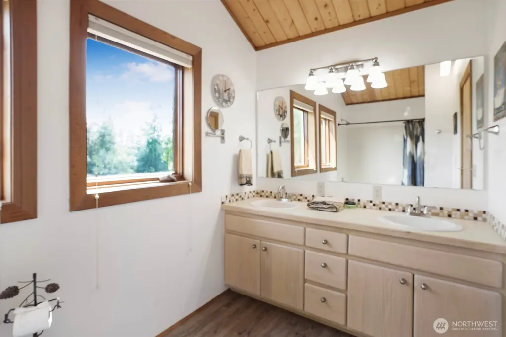 22919 SE 438th Street Enumclaw WA 98022