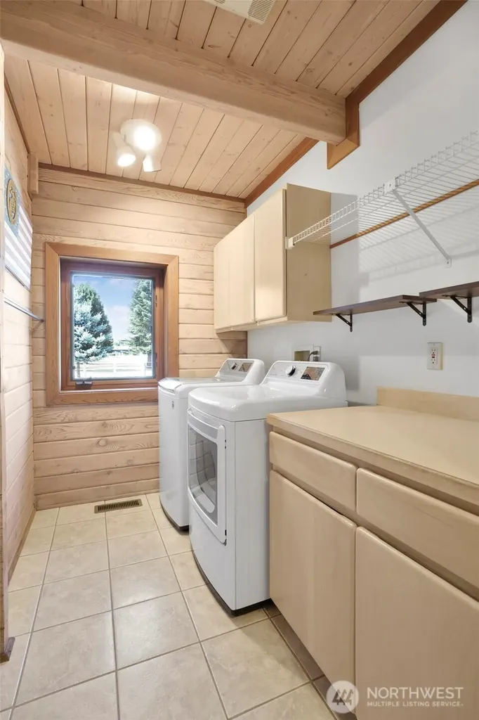 22919 SE 438th Street Enumclaw WA 98022