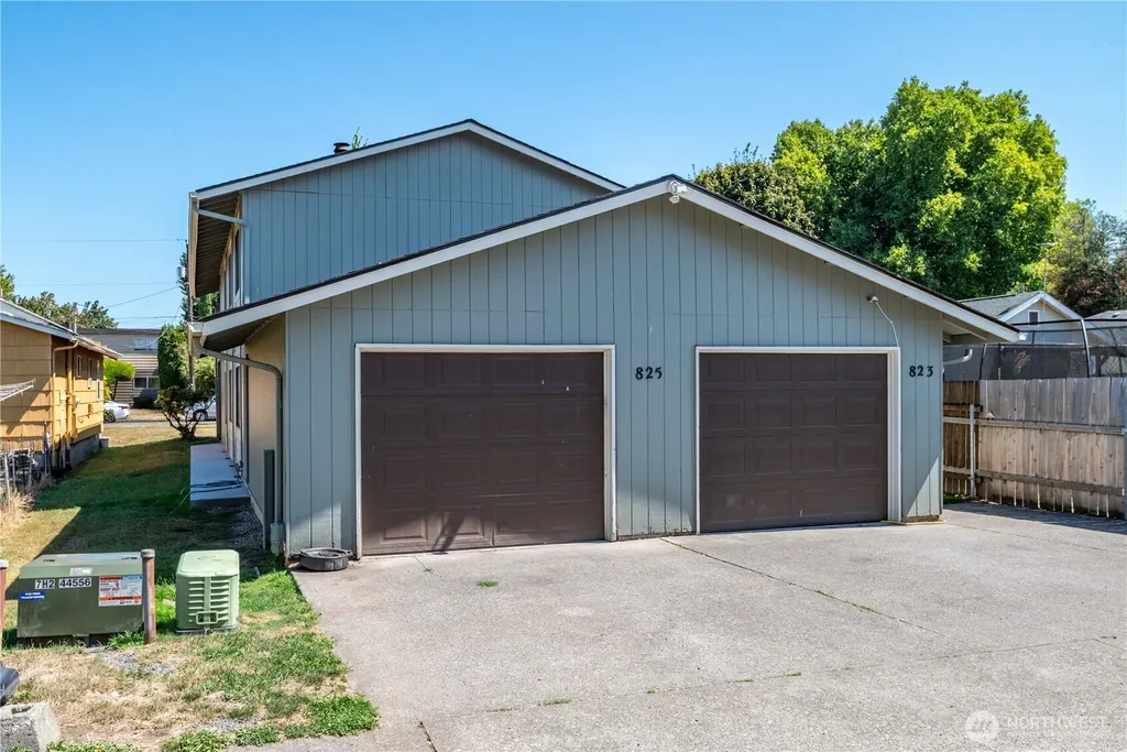 823 8th Avenue Longview WA 98632