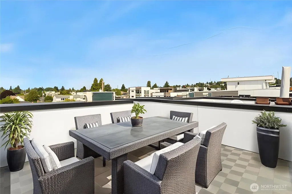 947 NW 56th Street Seattle WA 98107
