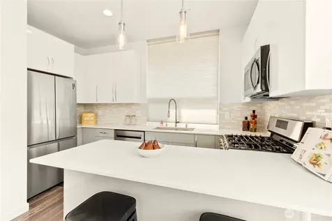 947 NW 56th Street Seattle WA 98107
